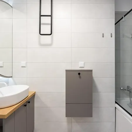 Classy Sassy - Elegant Escape In Timpuri Noi Bucharest