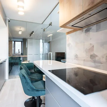 Classy Sassy - Elegant Escape In Timpuri Noi Bucharest