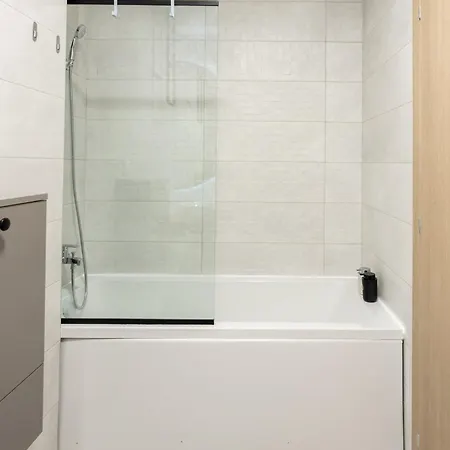 Apartment Classy Sassy - Elegant Escape In Timpuri Noi *