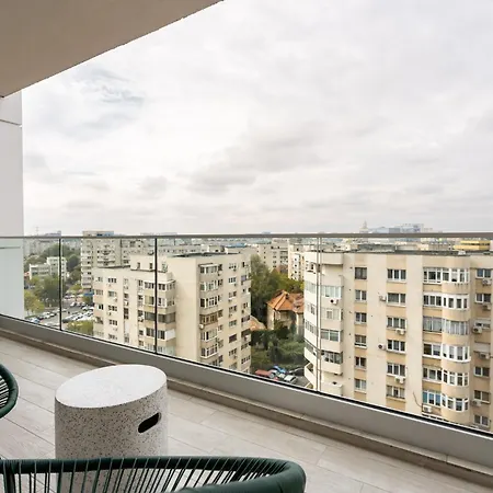 Classy Sassy - Elegant Escape In Timpuri Noi Bucharest