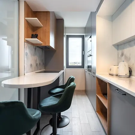 Apartament Classy Sassy - Elegant Escape In Timpuri Noi *
